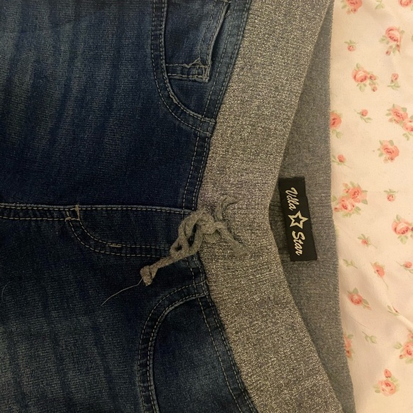 Vanilla Star Blue Jeans - Picture 4 of 5